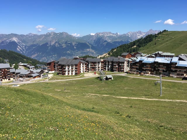 PLAGNE VILLAGES的民宿