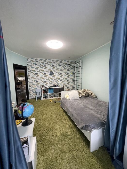 基辅是一套舒适的3卧室公寓，适合一家人入住。