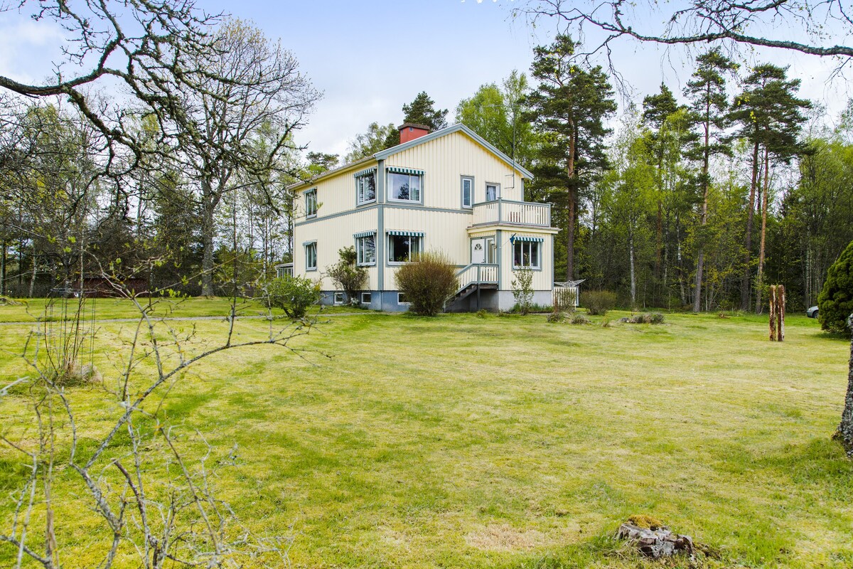 Nice holiday home in Grimshult with proximity to Lidhult in Småland