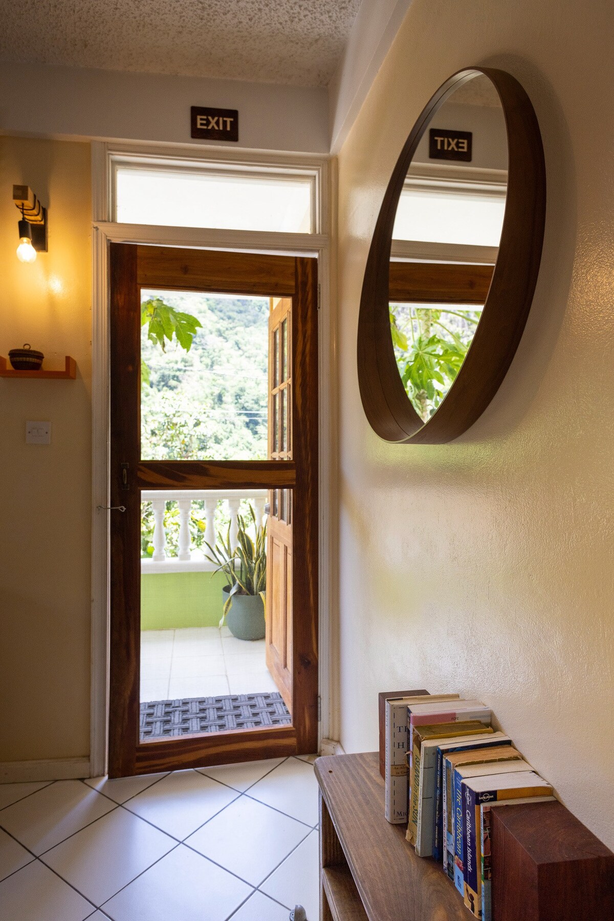 Rosehill Apt - Stylish 2 bedroom & lovely verandah