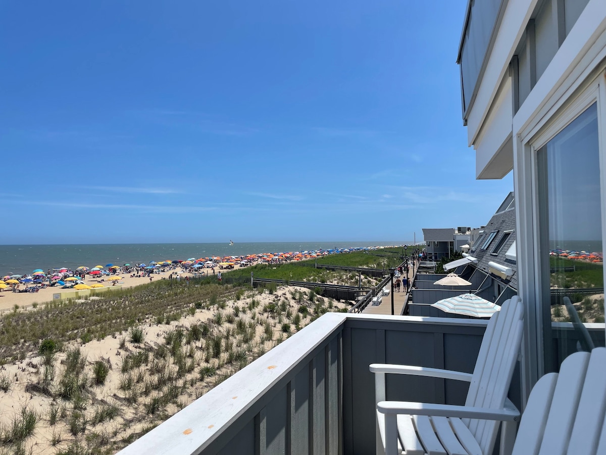 Ocean Front 3 Level Townhouse with Amazing Views