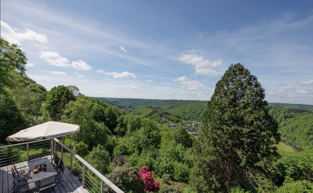 Gîte avec vue sur la vallée de la Semois