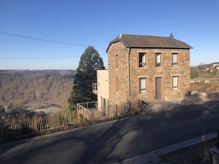 Gîte avec vue sur la vallée de la Semois