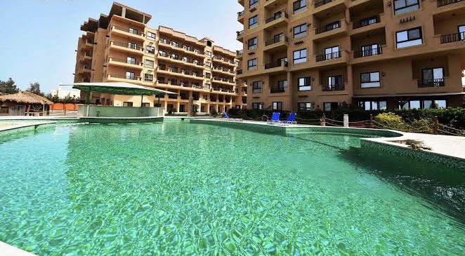 令人惊叹的游泳池和海滨5楼景观公寓