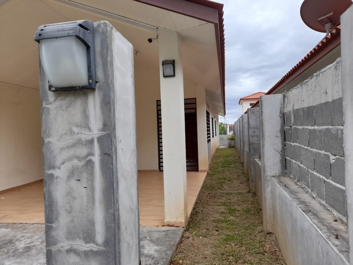 Casa amueblada para alquiler vacacional en Azuero