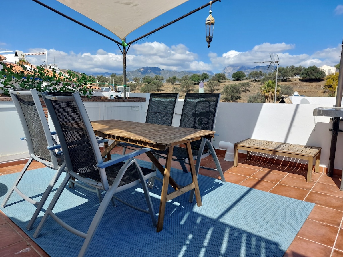 Modern furnished, roof terrace, beautiful seaview