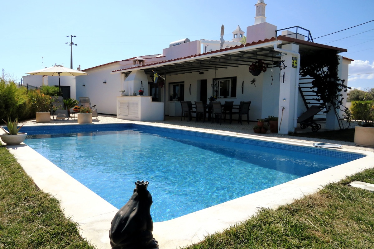 Nokleby-Moradia民宅，带私人泳池和花园