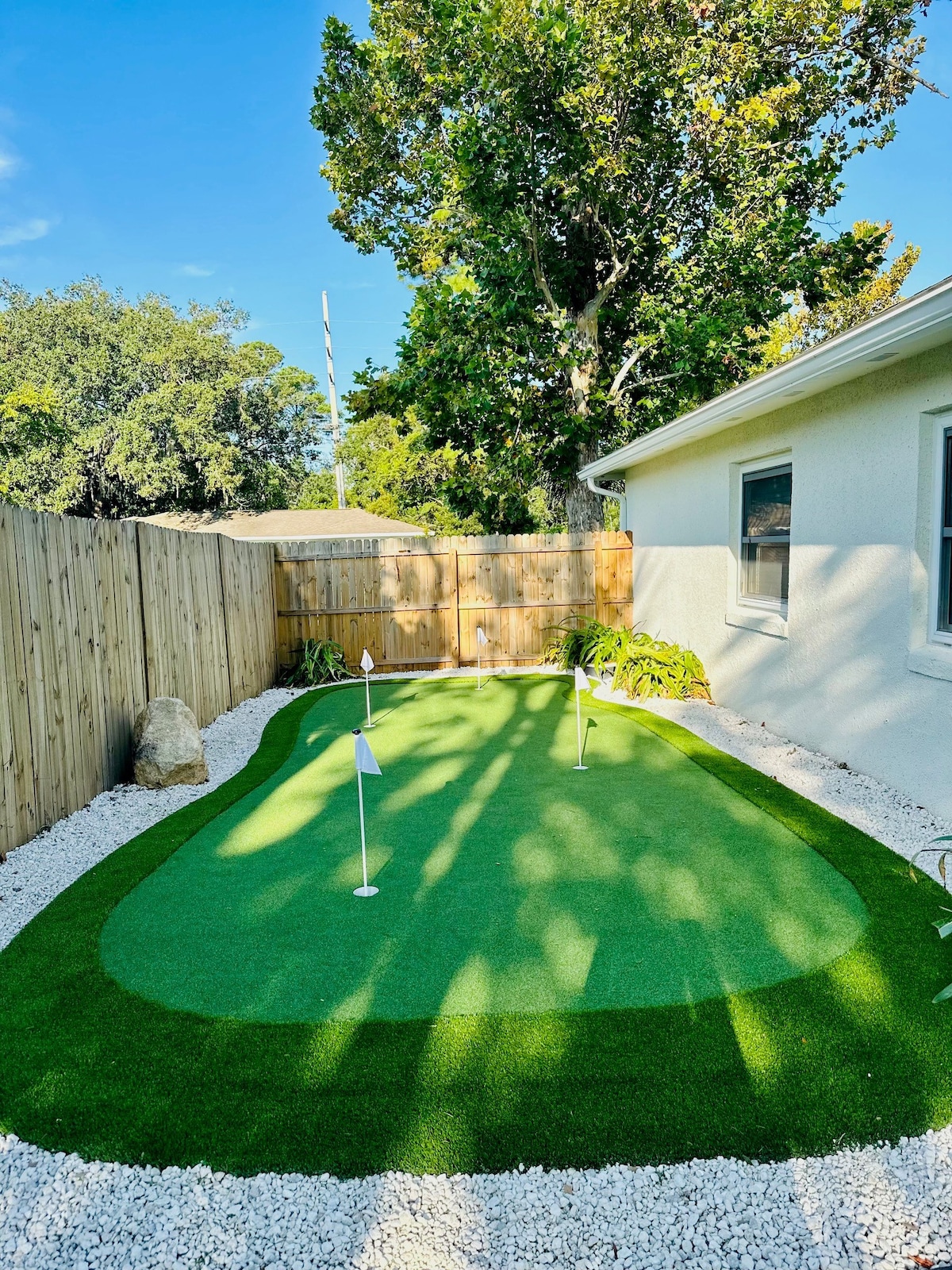 Cobia Cottage By The Sea - Brand New Putting Green