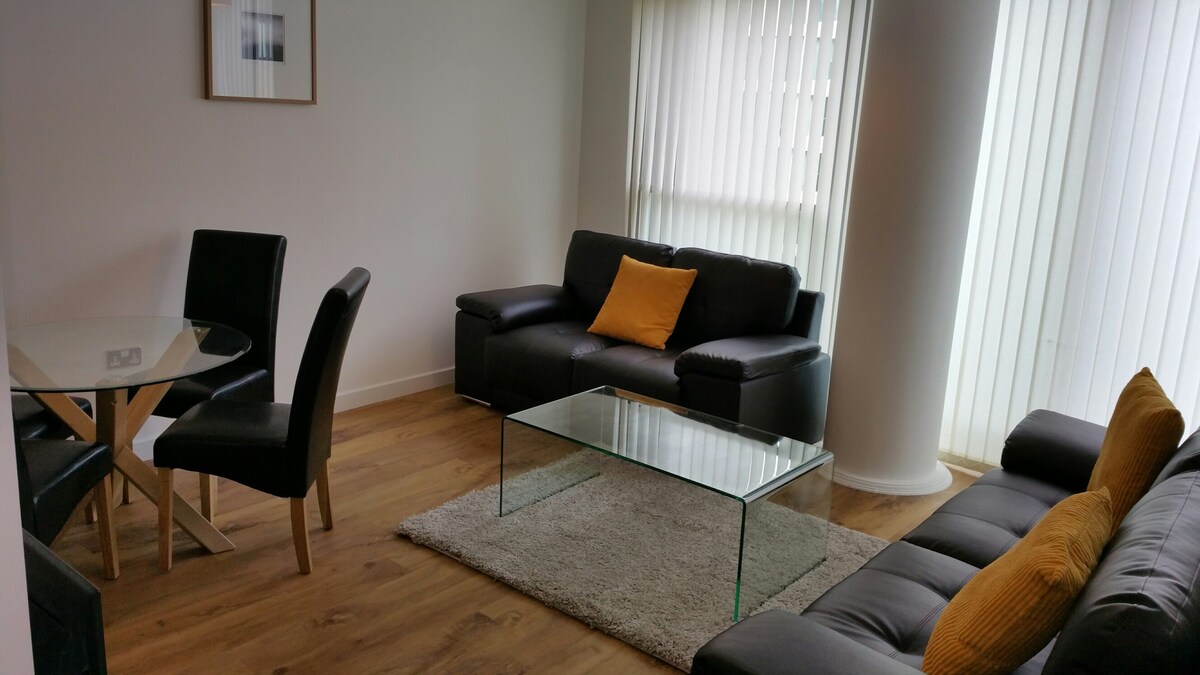 2 Bed 2 Bath - Central MK Apartment - Free Parking