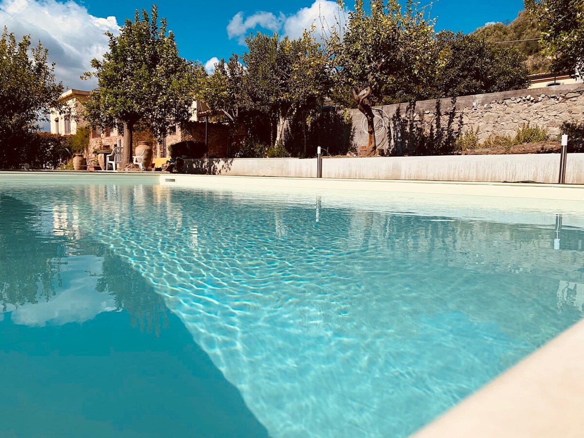 带泳池的别墅Casa della Zagara