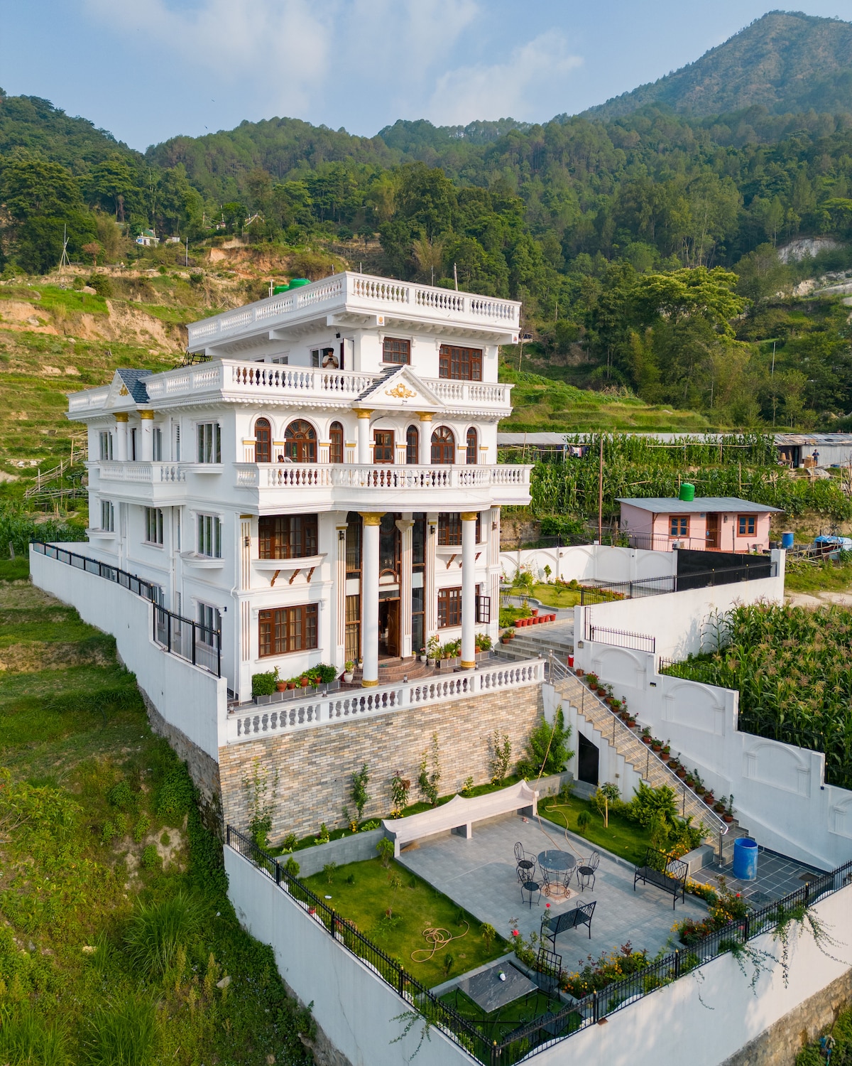 The White House Villa: 8 Bedroom swimming pool