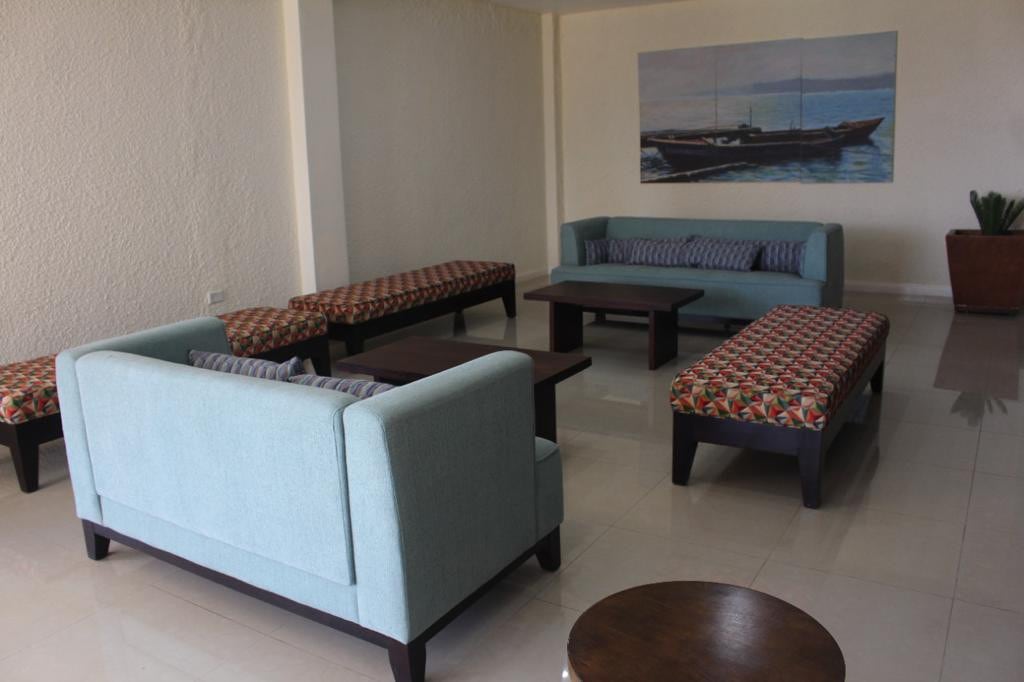 5J Beachfront Apartment