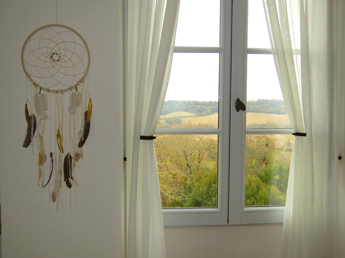 Tournecoupe chambre de  luxe,  vue sur le jardin