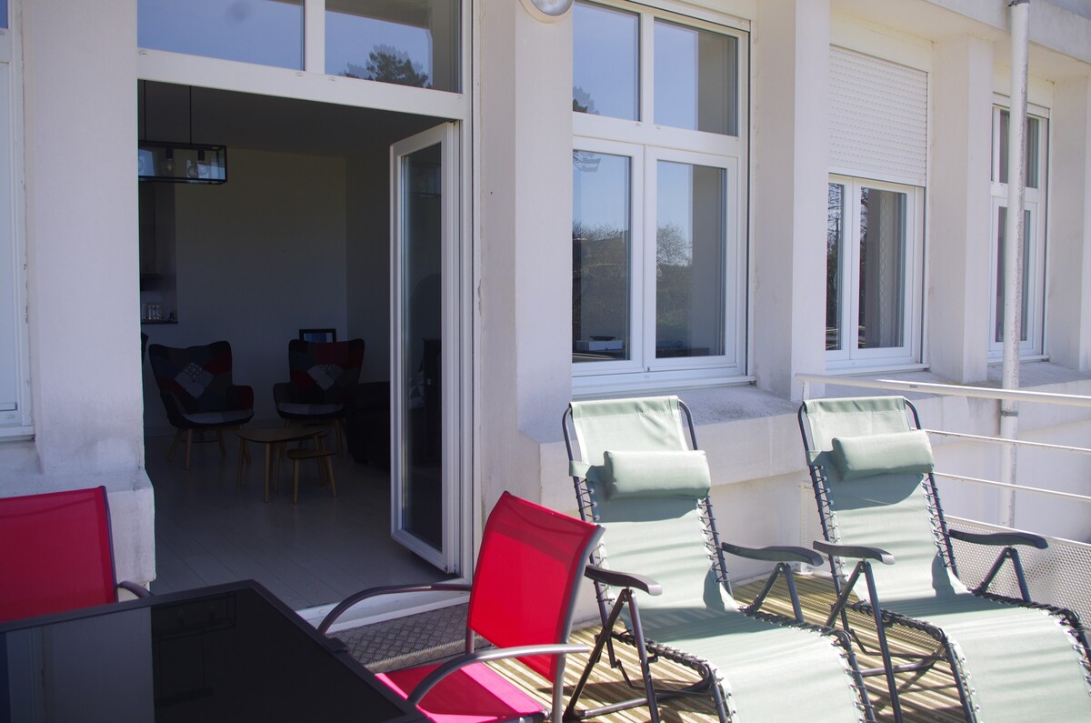 Appartement Landéda  . Vue sur mer .Gde terrasse .