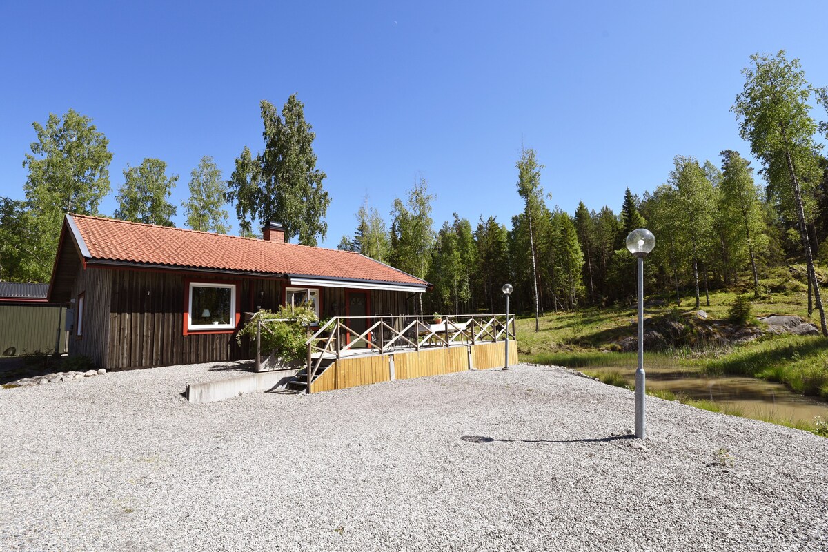 Cozy cottage in Årjäng near the lake and untouched nature