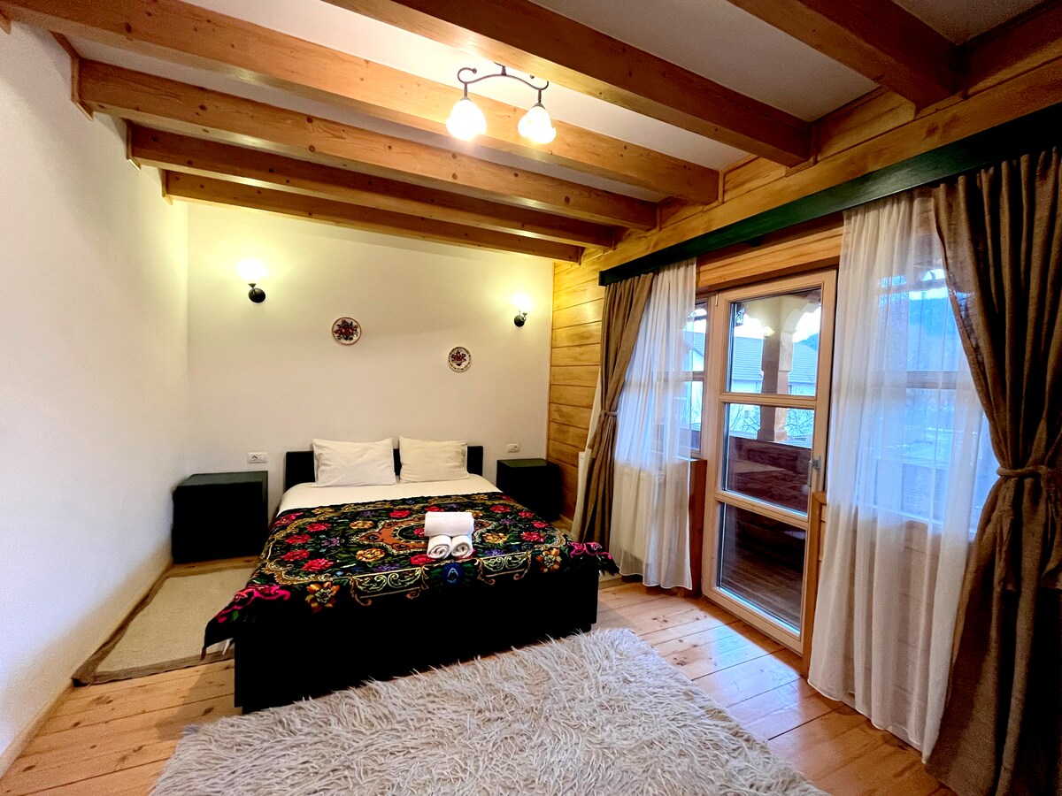 Queen Room with Balcony in a charming Guest House