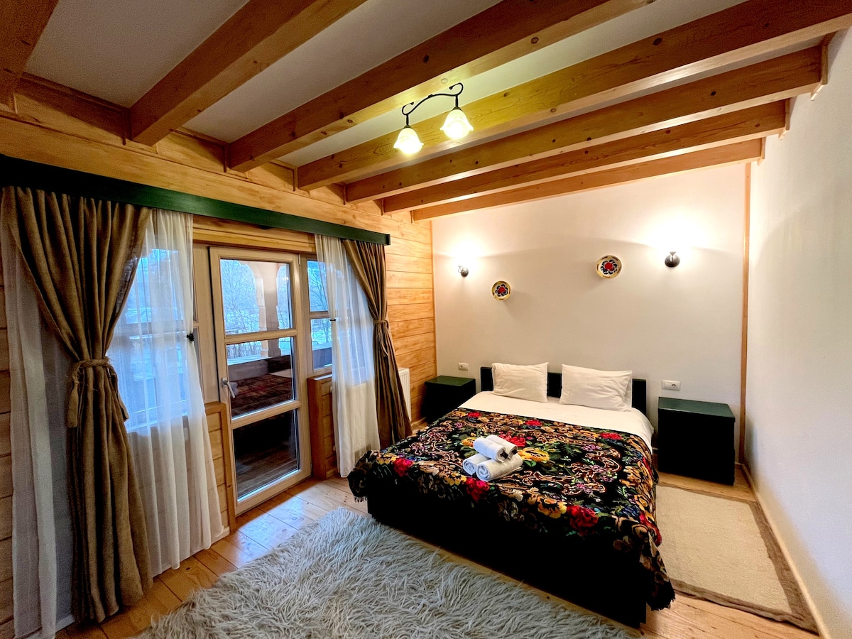 Queen Room with Balcony in a charming Guest House