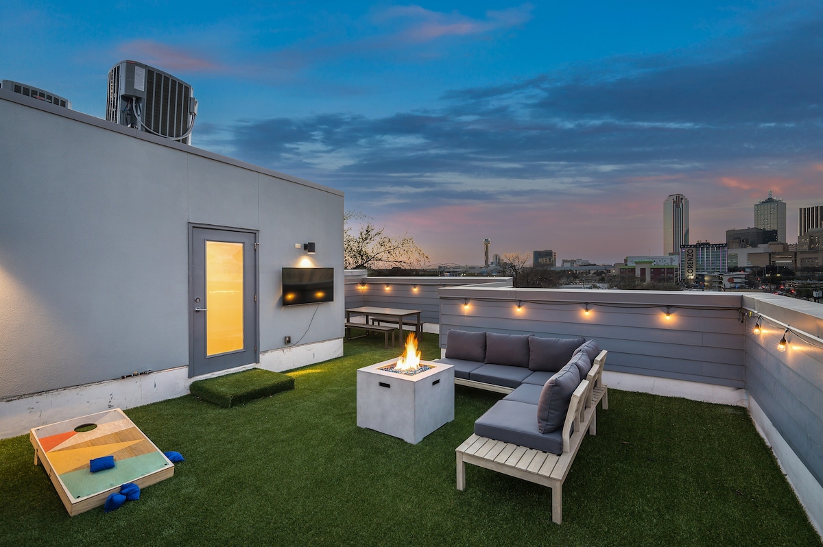 4Story Townhome w/unbelievable Dallas Skyline View