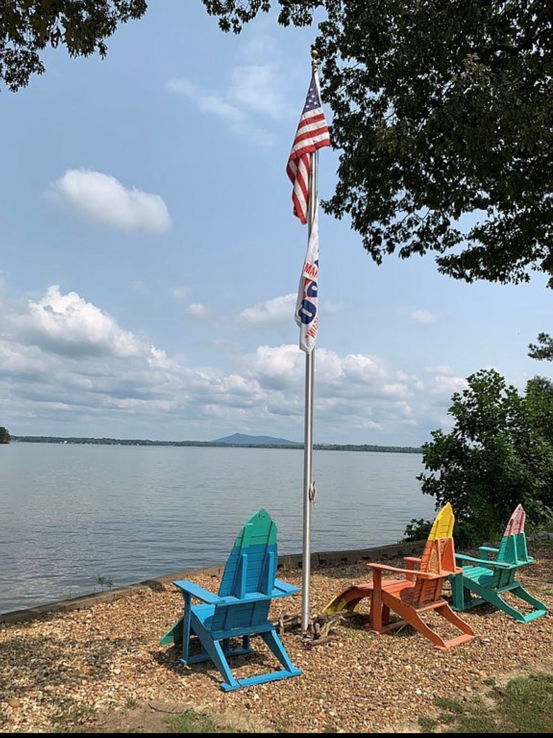 Lakefront House on Weiss Lake w separate bunkhouse