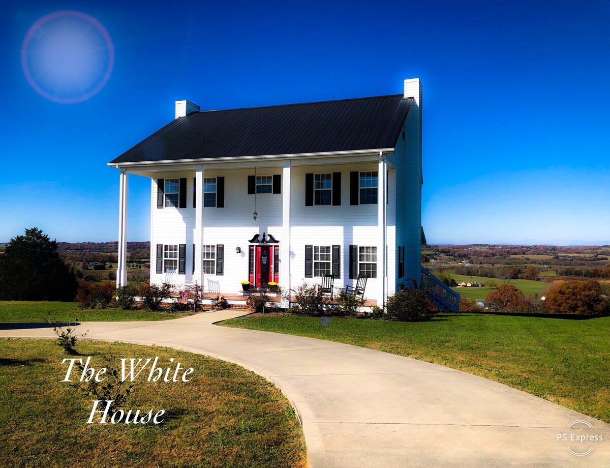 White House on the Hill-Views, Private, Relaxing!