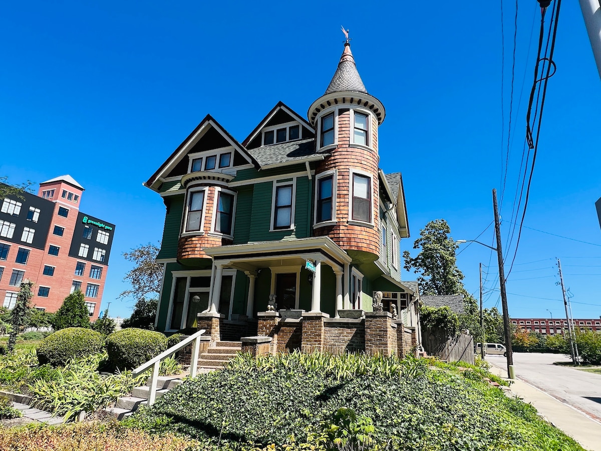 Charming Downtown Home | Near Convention Center