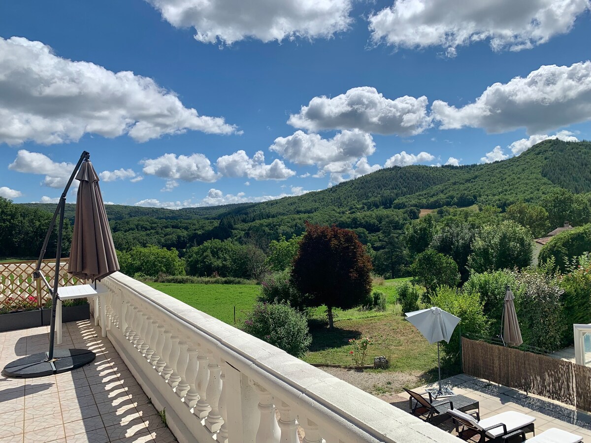 Aube-sur-la-Vallée + Nid d'Etoiles, vue magnifique