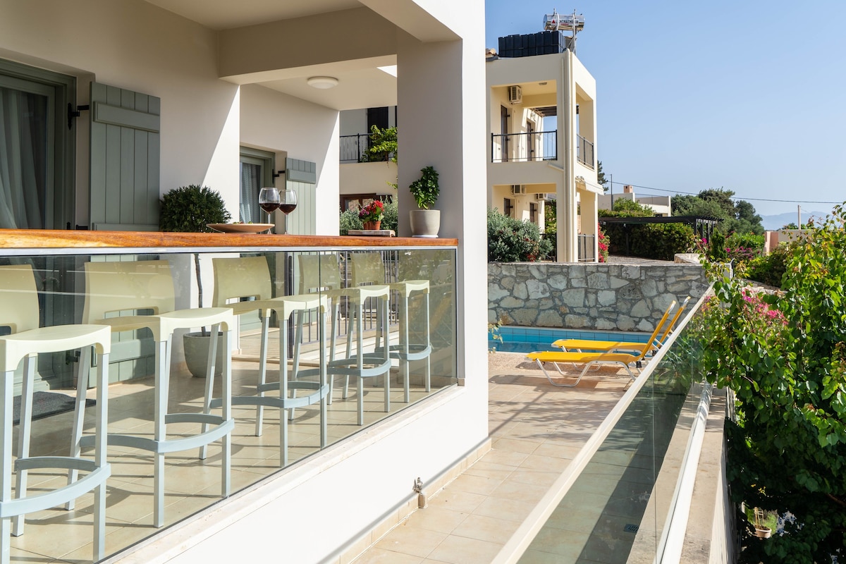 Ya Chara Villa︱A Tranquil Retreat w/Pool & Vistas