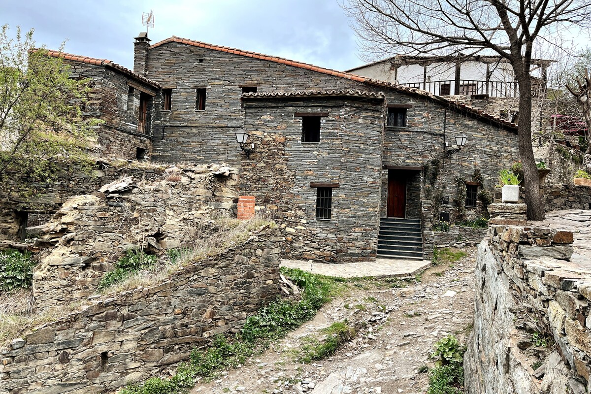 Patones de Arriba的Casa Rural El Arroyo