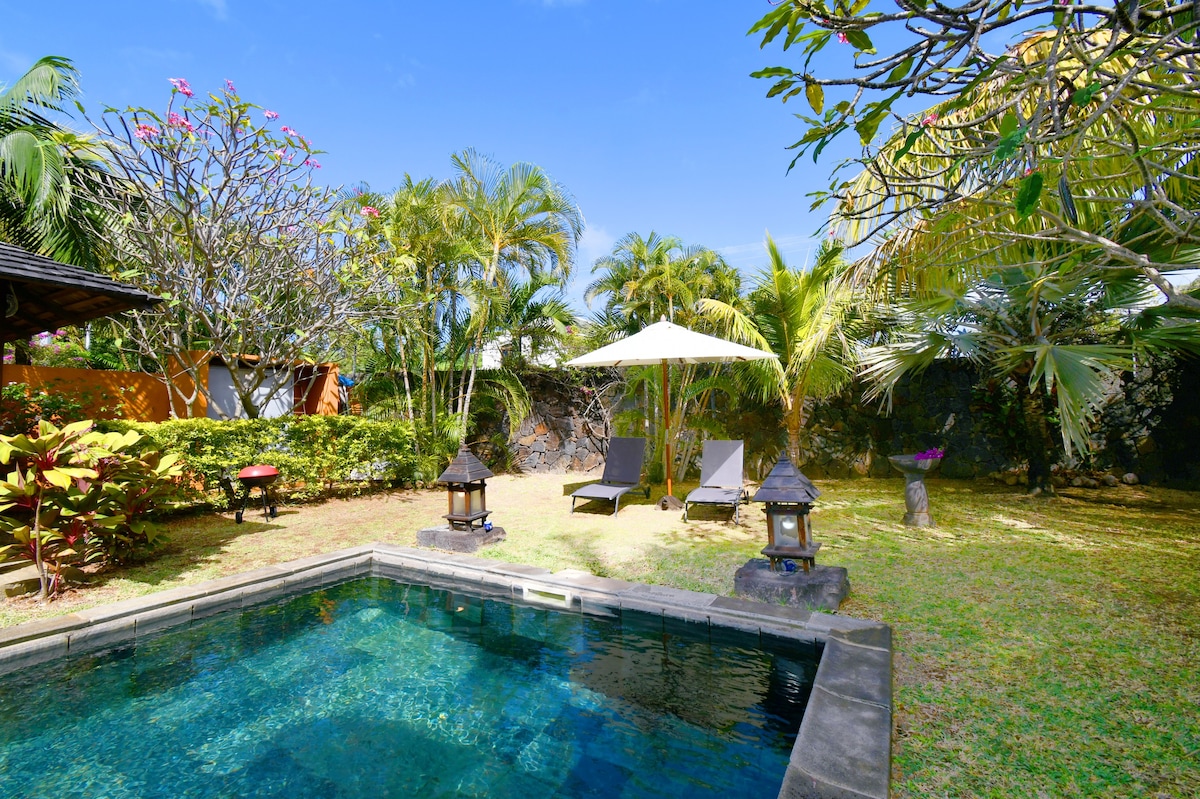 优雅的巴厘岛风格别墅， 100%的隐私泳池