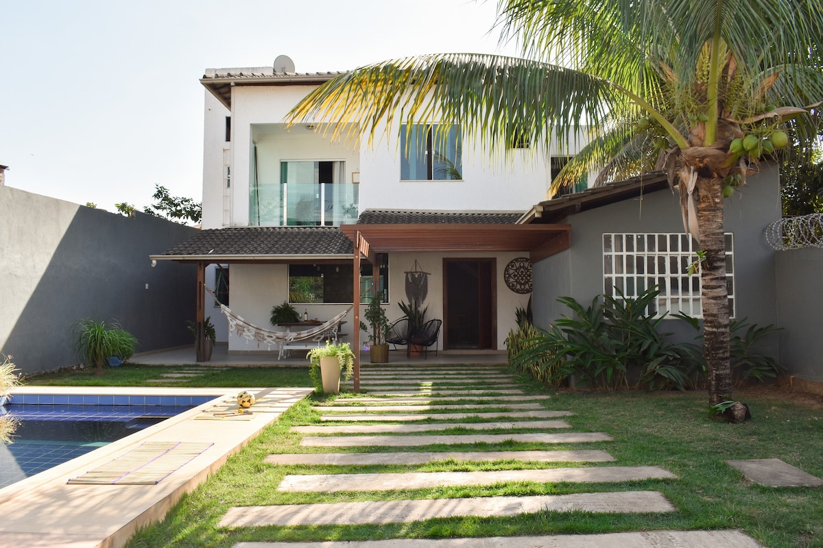Casa agradável com piscina  Governador Valadares