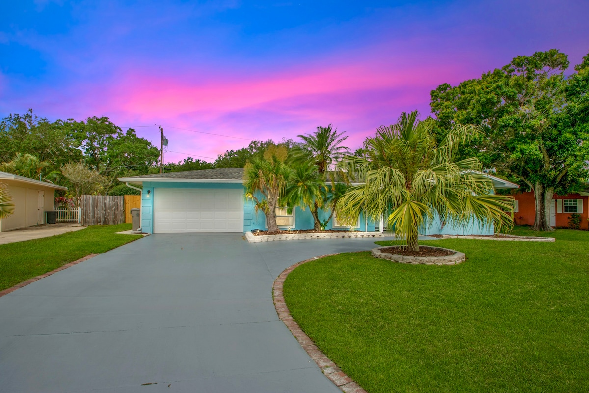 Tropical Paradise 3/2 Pool Home in Vero Beach