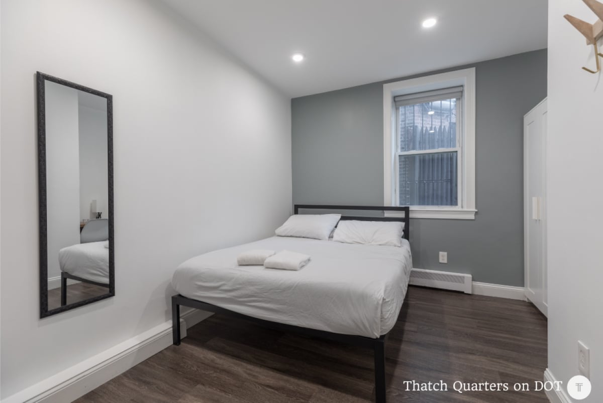 Thatch Quarters™ | Pvt. Room in Southie | 103 DOT