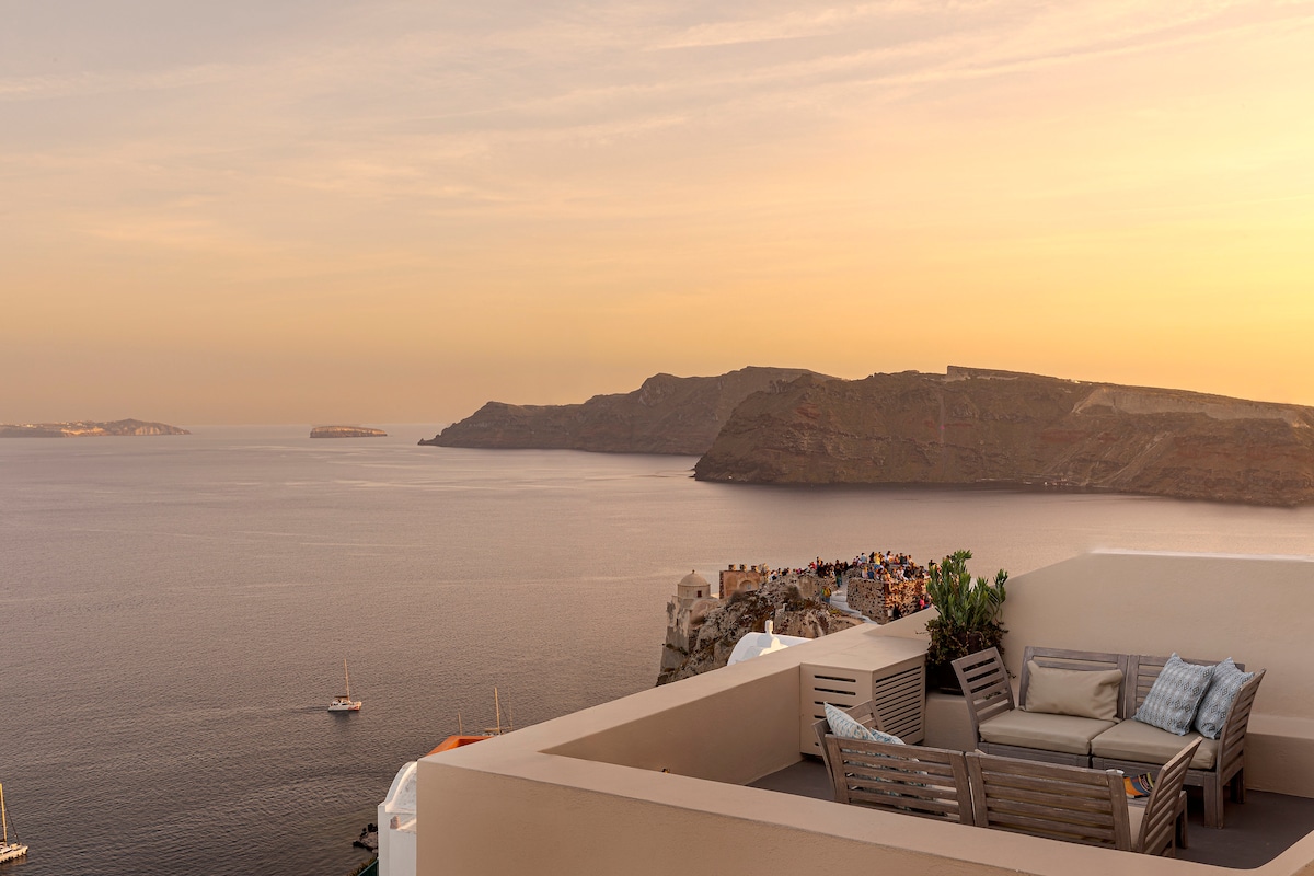 Oia Lucky Ruby Residence