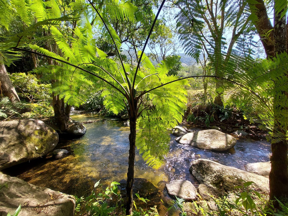 Recanto Flor d'água, chalé c/ rio de uso exclusivo