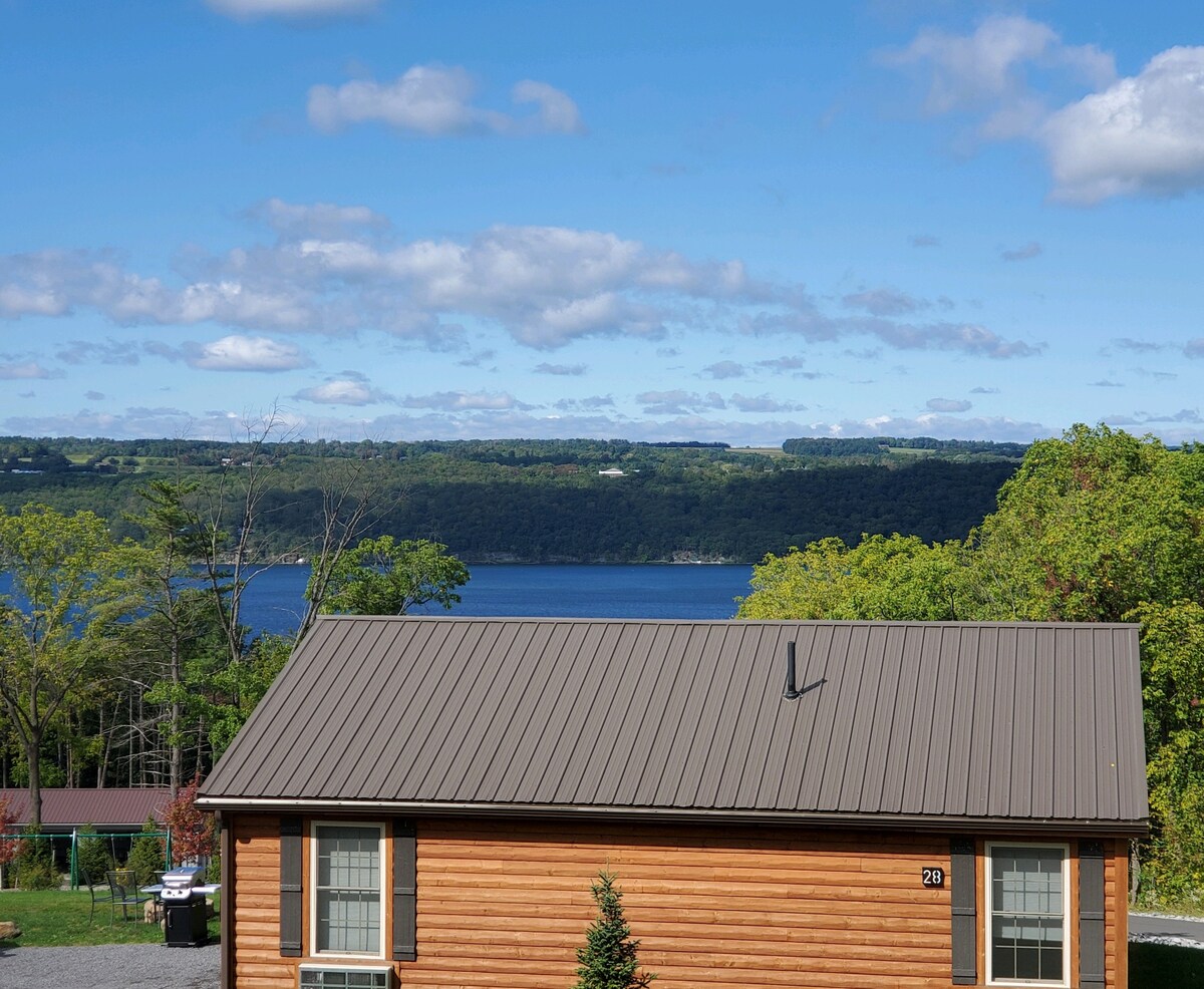 Lakeview Double-bedroom Deluxe Cottage with 2 bath