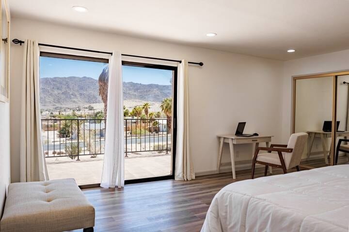 Pool & Mountain Views 10mins From Joshua Tree Park