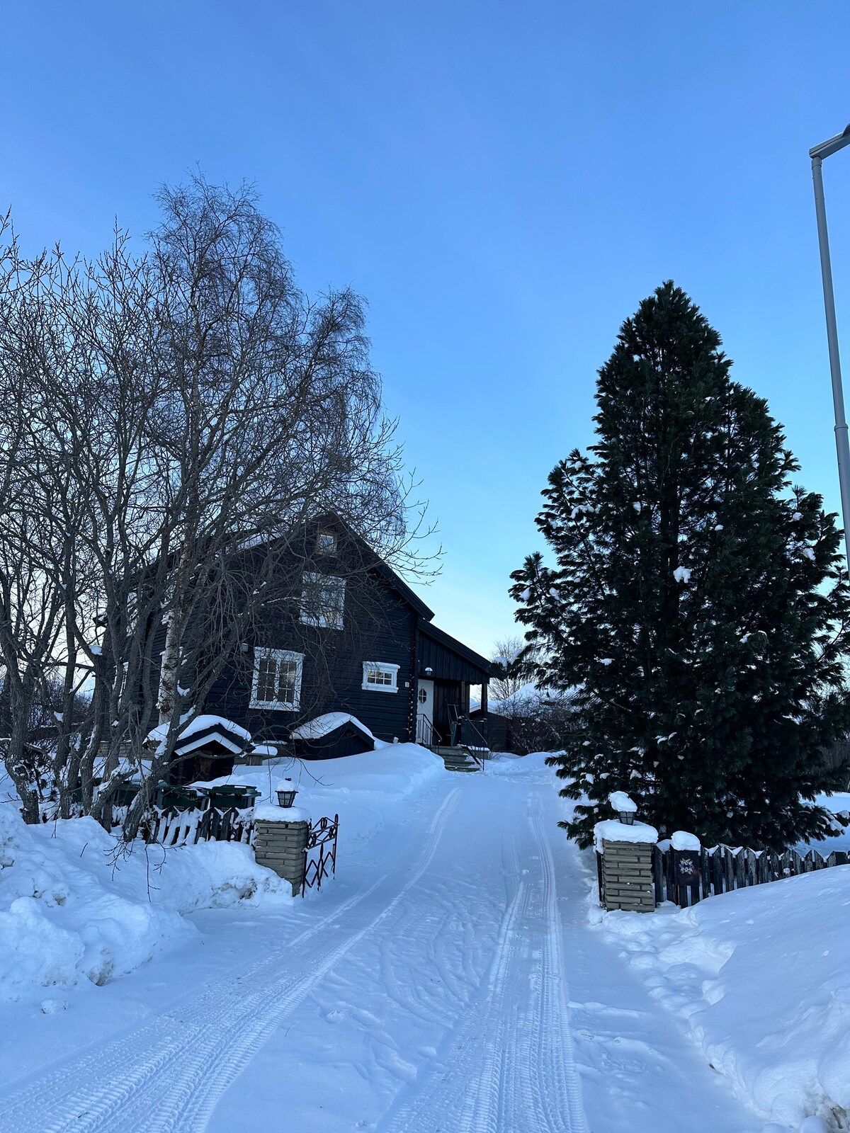 Trivelig tømmerhus!