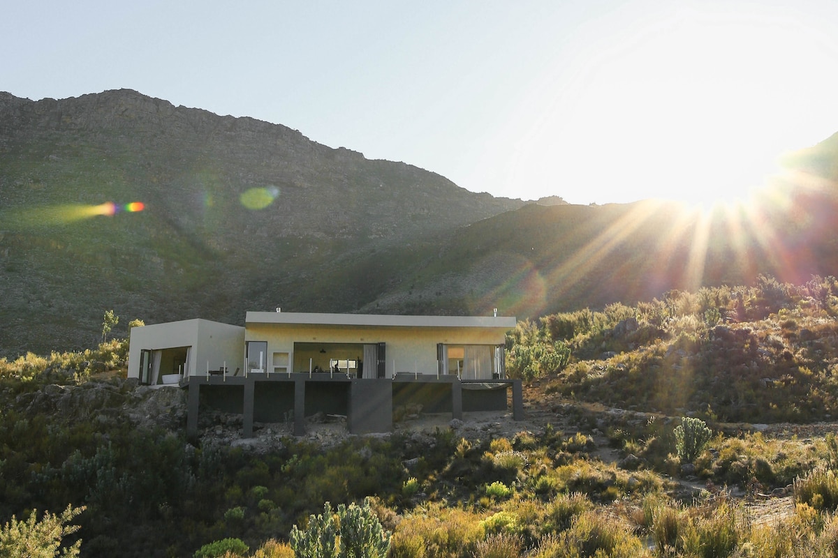 Oomblik Cabin – Bainskloof Mountain Hideaway