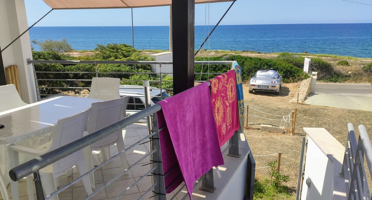 Casa Vacanze il Valeriano, fronte mare Salento