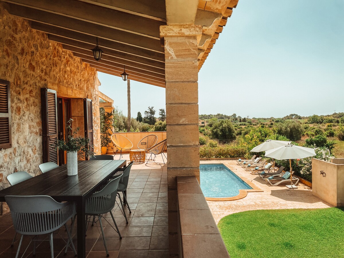 Charmante Finca mit Pool, Garten und Meerblick