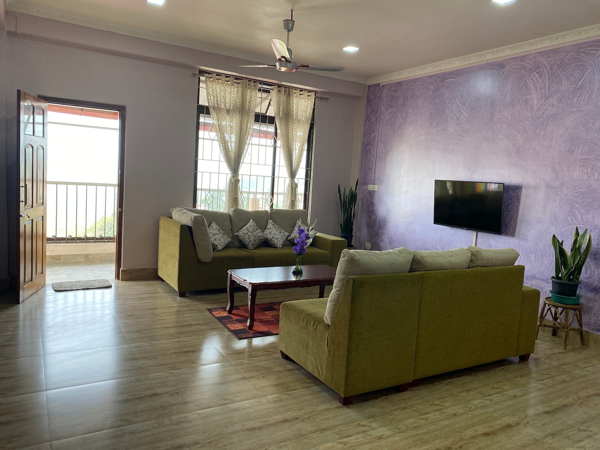 Bright & tidy 3 BHK Apartment with a view