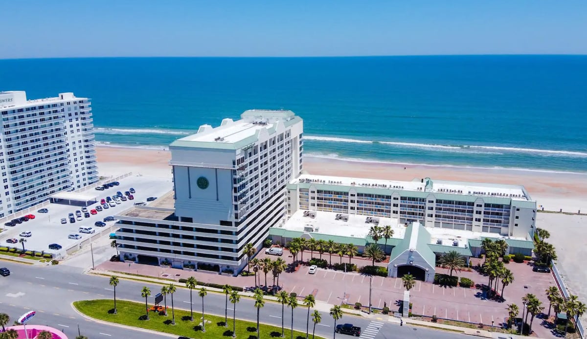 *NEW* Gorgeous King Size Ocean Front in Daytona!