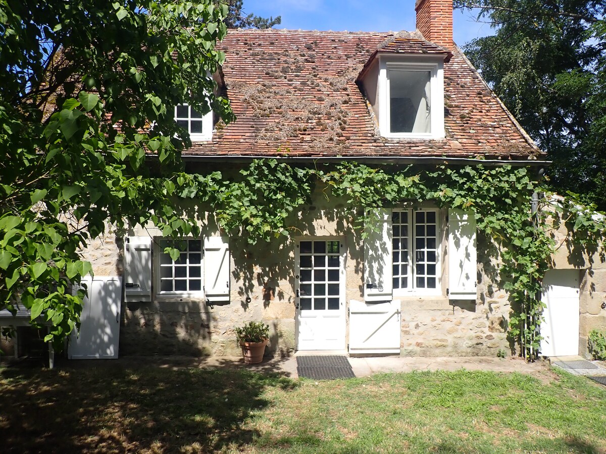 Charming renovated cottage surrounded by nature.