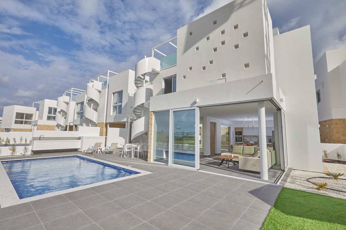Villa Bonnie, Luxury 3BDR Protaras Villa with Pool