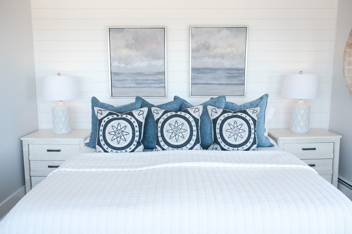 Luxurious & Serene 6 bedroom Beach Oasis