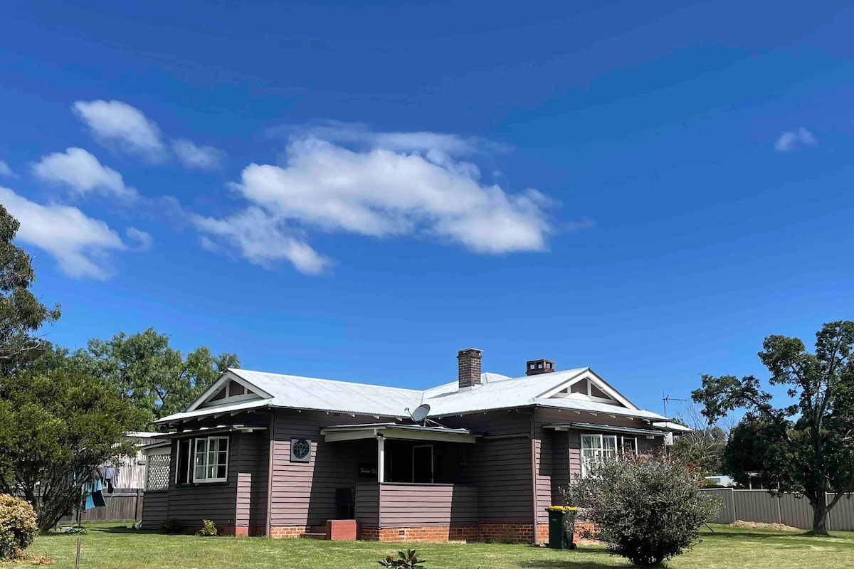 The Brown House Tenterfield