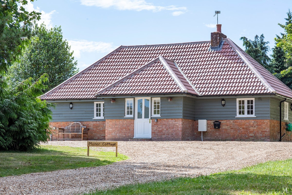 Manor Cottage - with hot tub,nr N.Norfolk coast