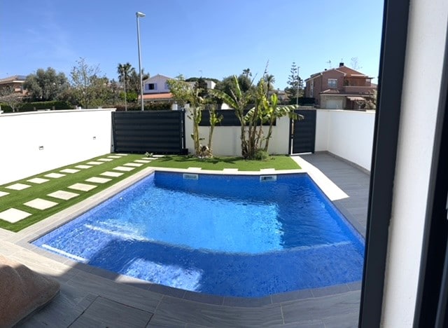 Casa con piscina privada, ideal familias