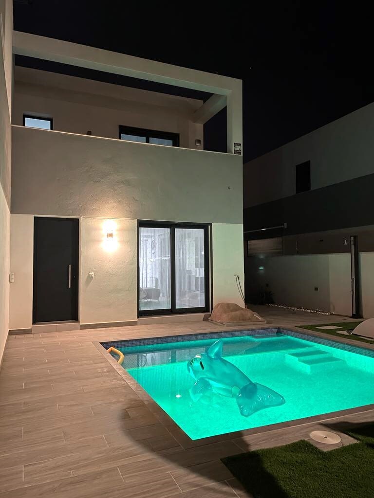 Casa con piscina privada, ideal familias