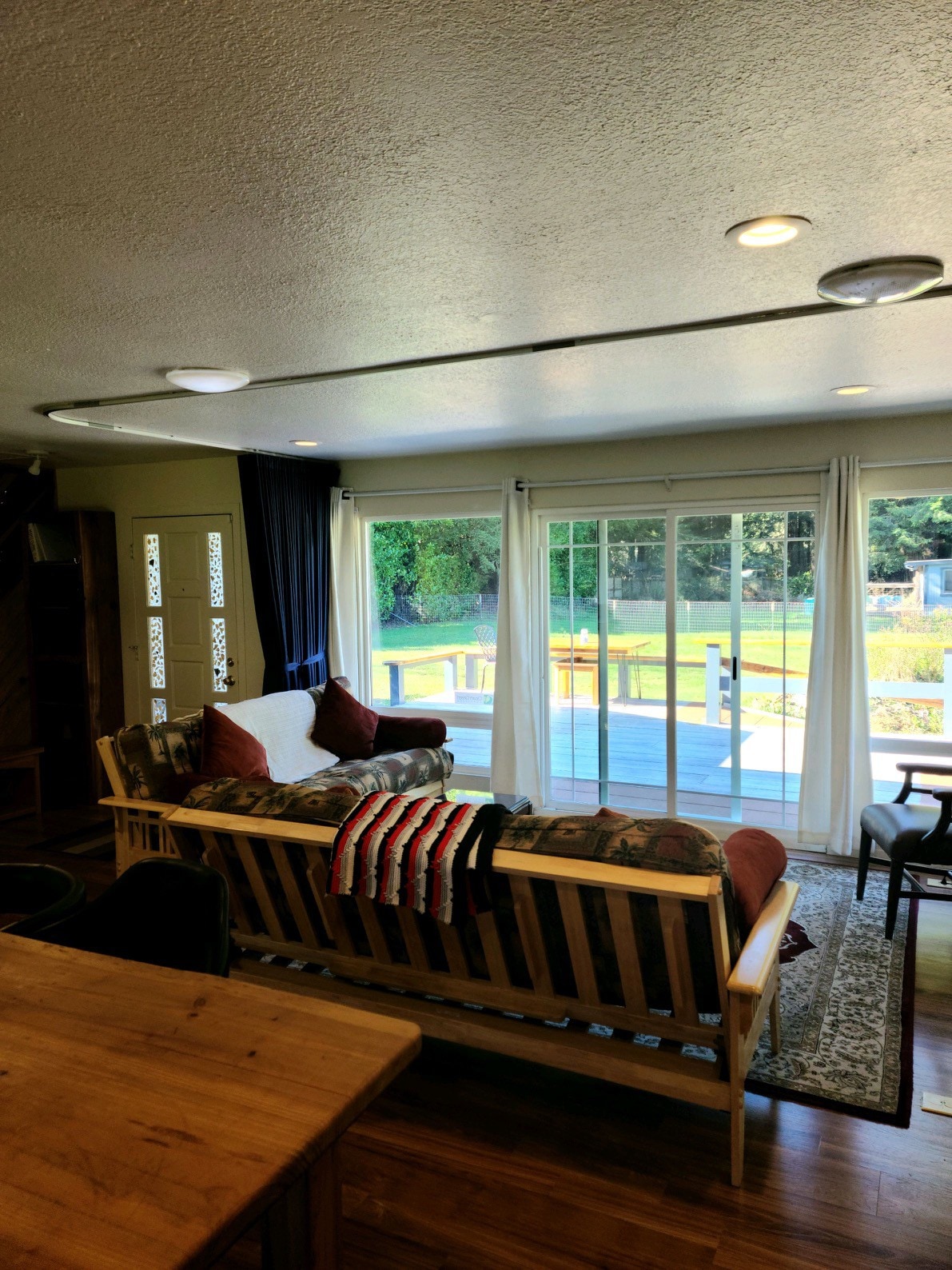 Lazy Days Lodge.
Cozy 3 bedroom cabin